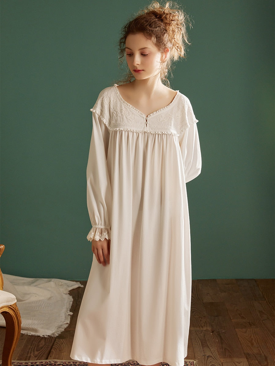 Vintage Embroidered Nightgown For Women, Victorian Long Sleeve Elegant Delicate Nightgown